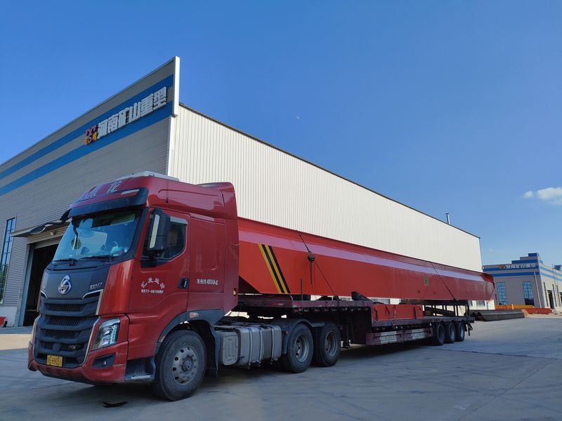 安徽某建材公司，采購(gòu)我公司一臺(tái)32噸電動(dòng)單梁起重機(jī)